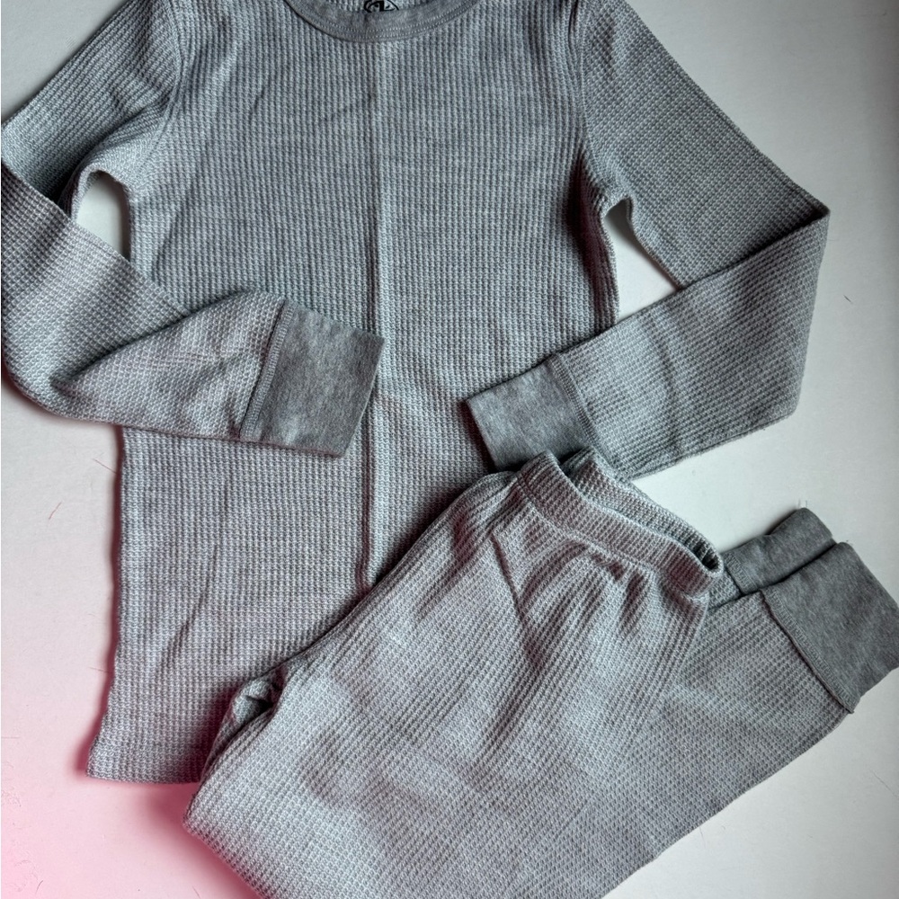 Bundle of Two Kids Size 8 pant/long sleeve set - Picture 4 of 5